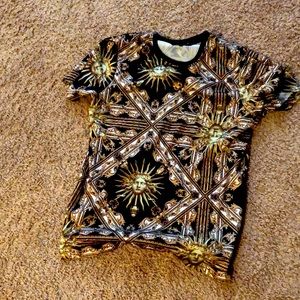 gold and black mens  T-shirt